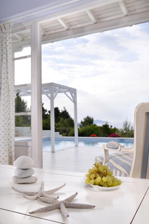 Anemolia Villas With Private Pools Near The Most Beautiful Beaches Of Alonissos Isomata エクステリア 写真