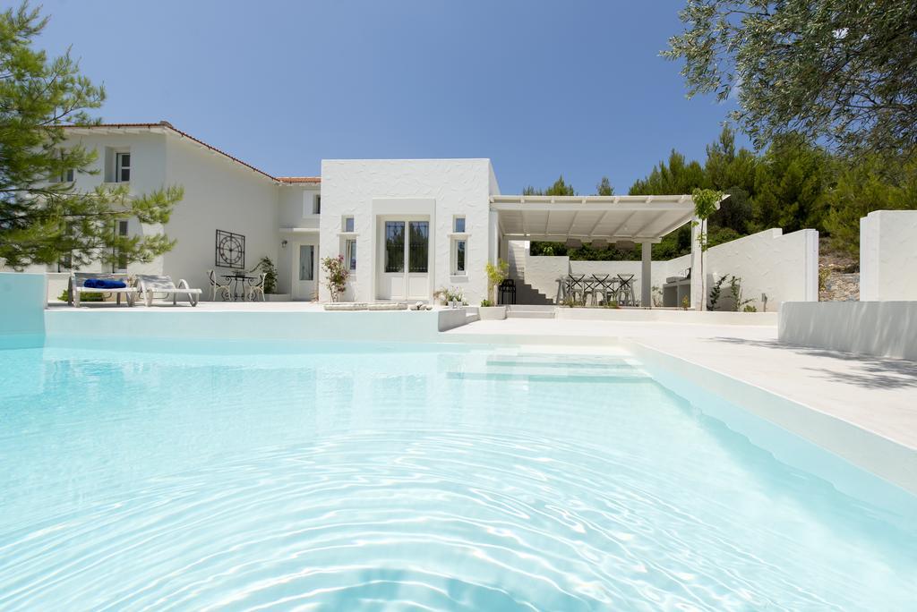 Anemolia Villas With Private Pools Near The Most Beautiful Beaches Of Alonissos Isomata エクステリア 写真