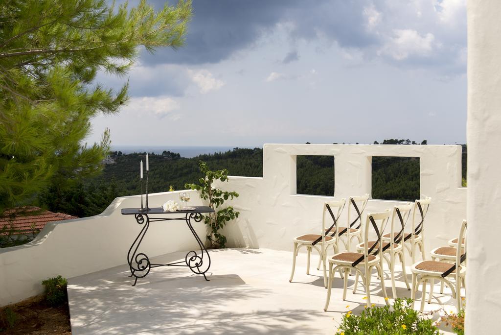 Anemolia Villas With Private Pools Near The Most Beautiful Beaches Of Alonissos Isomata エクステリア 写真